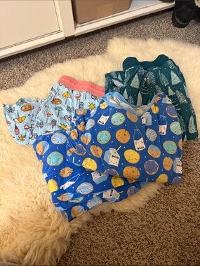 LITTLE SLEEPIES BUNDLE — GENTLY USED, MEN’S XL
